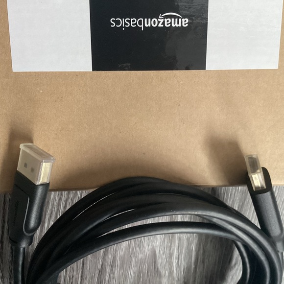AmazonBasics DisplayPort to HDMI Display Cable - 10 Feet - Picture 7 of 7